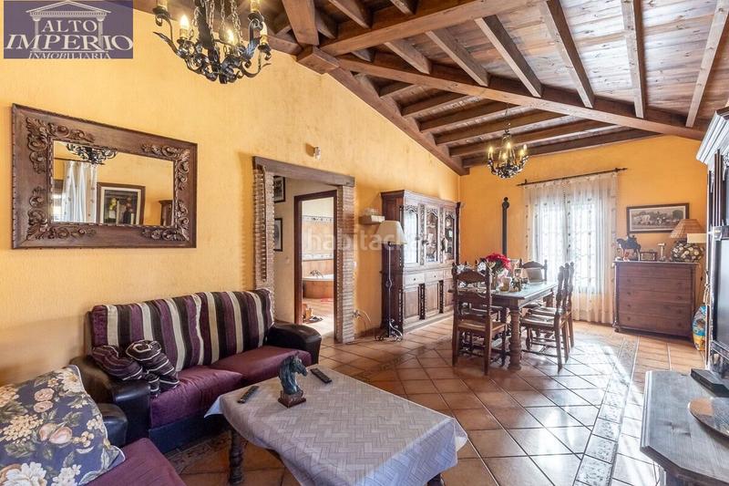 Foto 74d9e8c1-9bec-4548-9c55-7ee2af8fe451. Chalet with heating parking in La Zubia Ciudad Zubia (La)