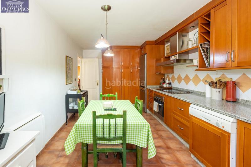 Foto 8e38c84e-122e-4a3f-bc10-8facc7fcf809. Xalet amb calefacció aparcament piscina a Urbanizaciones Alhendín