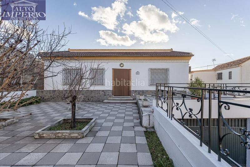 Foto a49c0152-8c4f-4a73-9ec9-d498b8282ce2. Casa chalet en una sola planta con parcela en el barrio en Monachil