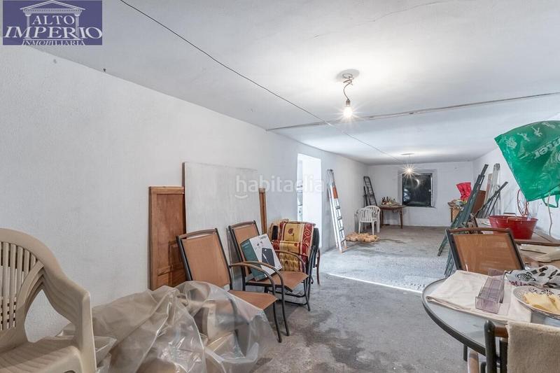 Foto a4f70fd6-70d8-447d-96fe-2e4345d3be05. Casa chalet en una sola planta con parcela en el barrio en Monachil