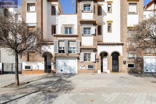 Maison jumelée  Calle torre de la polvora. Espectacular casa adosada junto al centro comercial serrallo