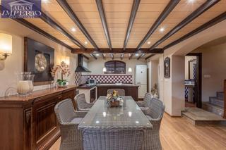 Xalet a Ogíjares. Increíble chalet independiente en zona privilegiada