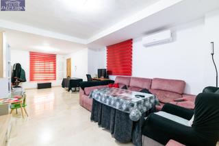 Pis a Marques 26. Oportunidad única! piso en venta con patio y garaje