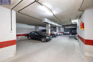 Parking coche en Camino de Ronda. Plaza de garaje en venta en calle socrates