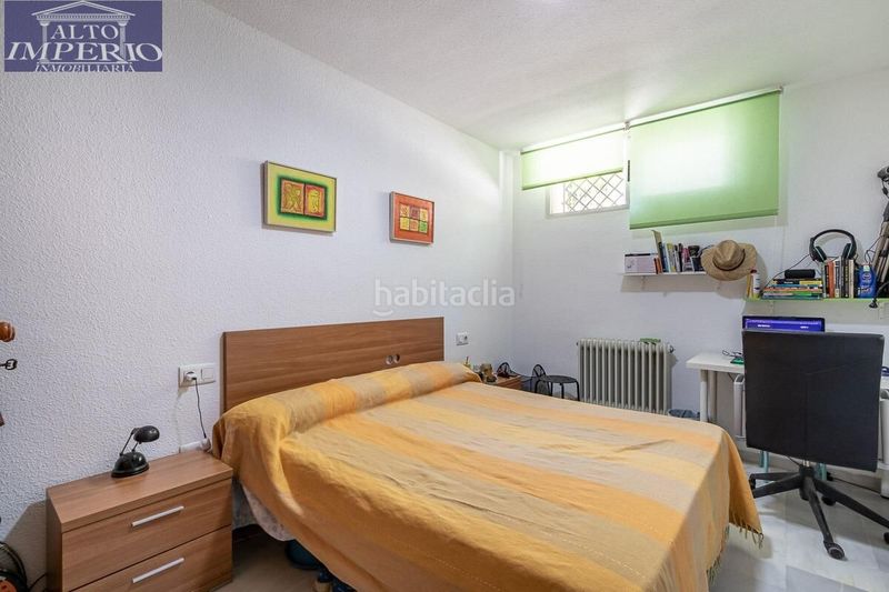 Foto acc0f8b5-3e7d-4f1c-8ea2-994f54170023. Pis amb calefacció aparcament a Bola de Oro Granada