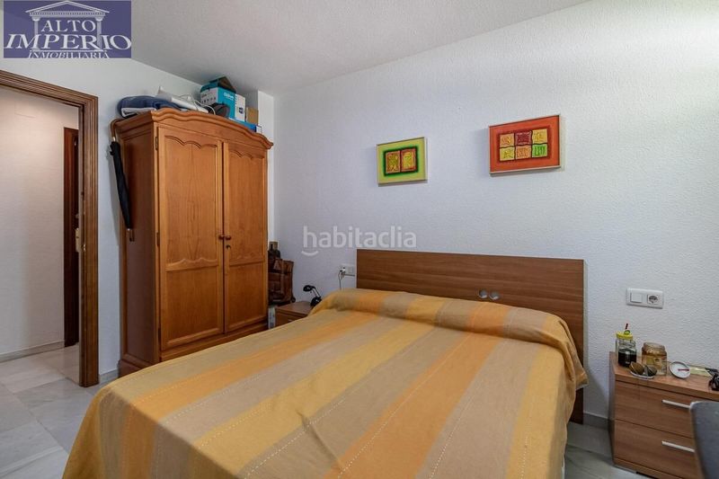 Foto e2bd2d50-e1f2-4c8f-9e8d-e0b15e0f3cce. Pis amb calefacció aparcament a Bola de Oro Granada