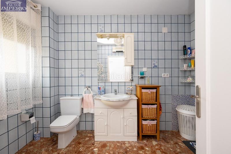 Foto 5e64f6d1-6919-4eda-be3b-92fe724e7bf0. Casa  en pleno centro en San Antón Armilla