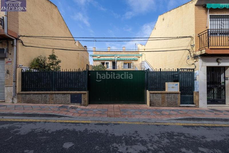 Foto 638c8006-87c7-4ae6-b1b9-0c1cdfacb441. Casa  en pleno centro en San Antón Armilla