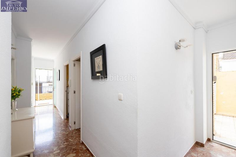 Foto feabcd1c-2d69-4785-932f-16afd004cdec. Casa  en pleno centro en San Antón Armilla