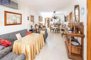 Piso en Camino de Ronda. Sensacional vivienda en calle trajano