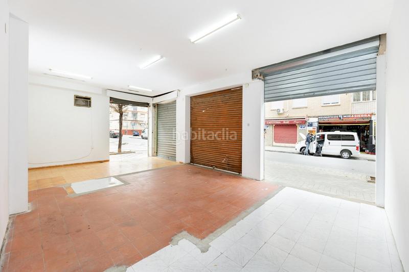 Foto 22184797-f52a-4e46-ac4a-f6b310dff4ea. Locale commerciale in Castaño - Mirasierra Granada