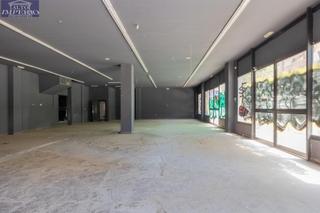 Local commercial à Camino DE RONDA