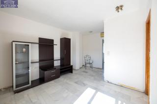 Apartament a Avda. De los Ogíjares. Acojedor y bonito piso en armilla !!!!