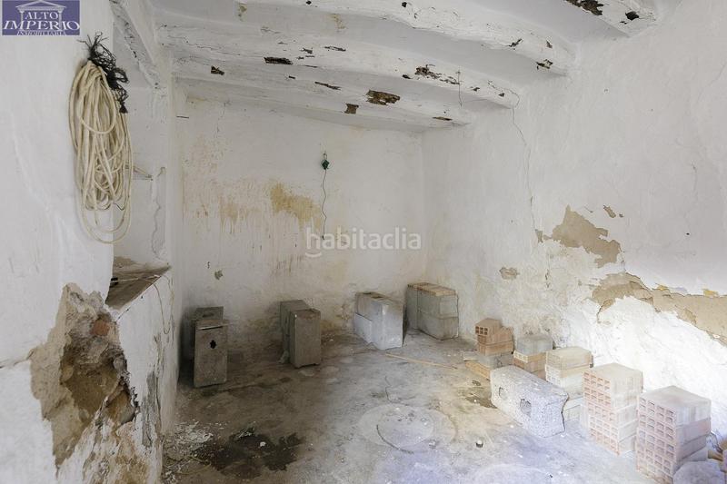 Foto 2fd4c555-1ffa-4858-ad1f-0a563b4eee90. Masía gran vivienda para reformar en el centro de dilar en Dílar