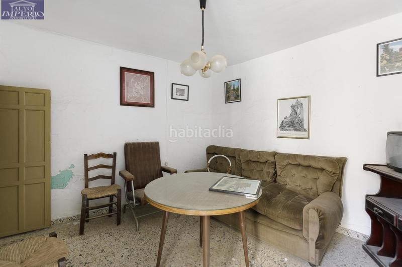 Foto a64332c3-148e-4454-9693-3a6ebc6dd97e. Masía gran vivienda para reformar en el centro de dilar en Dílar