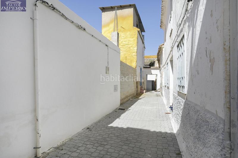 Foto f37da103-d147-43e9-a961-c6b9983f0a9c. Masía gran vivienda para reformar en el centro de dilar en Dílar
