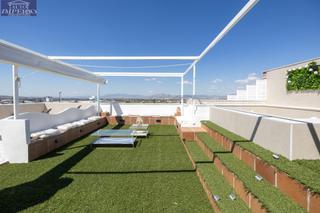 Dachwohnung in Campus de la Salud. Ático dúplex reformado con terraza de ensueño en armilla