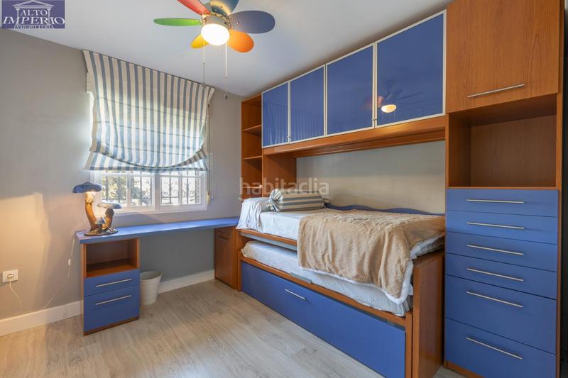 Foto cbb756f5-4e42-4c85-b96f-f86104d00250. Chalet mit heizung parking pool in La Zubia Ciudad Zubia (La)