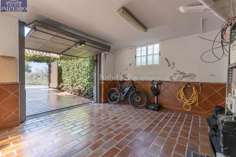 Foto d2d64b1b-8384-4815-a618-a52b276fed1d. Chalet con riscaldamento parcheggio piscina in La Zubia Ciudad Zubia (La)