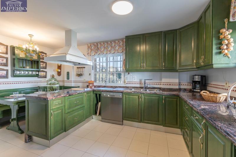 Foto 5f08f72a-99b4-4aa6-ada1-5e210e09c3ab. Xalet amb calefacció aparcament piscina a La Zubia Ciudad Zubia (La)