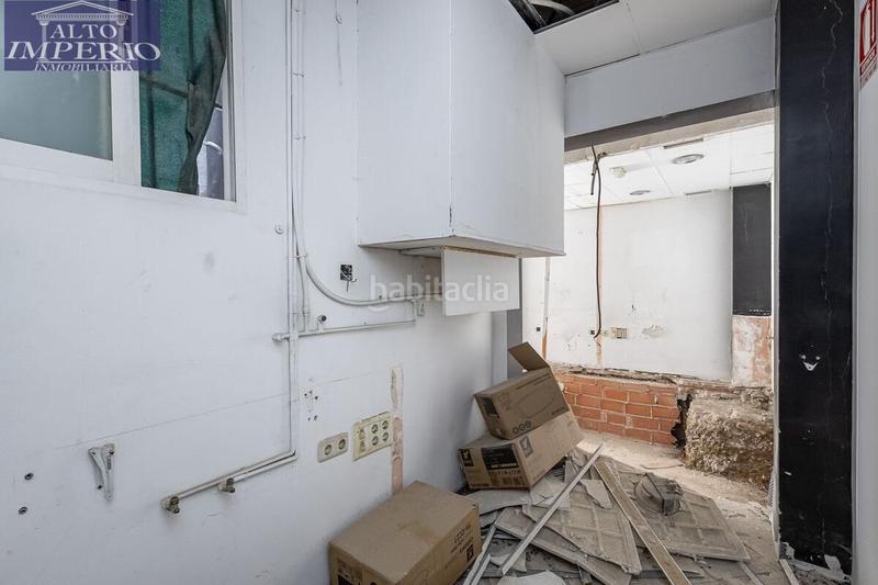 Foto 112245a4-bfe9-454e-83ad-fe10749955fa. Local comercial local en carrera de la virgen en San Matías - Realejo Granada