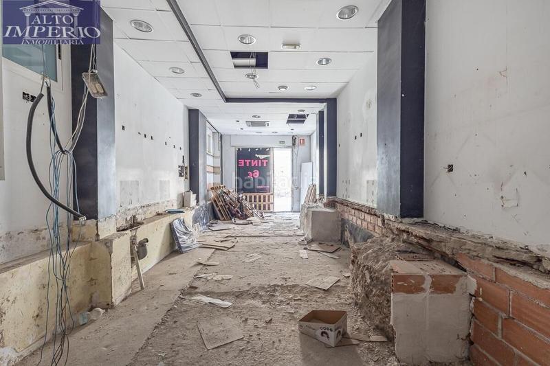 Foto 9fb9fda9-36ad-4ebe-a0f4-848ebafc6e7c. Local comercial local en carrera de la virgen en San Matías - Realejo Granada