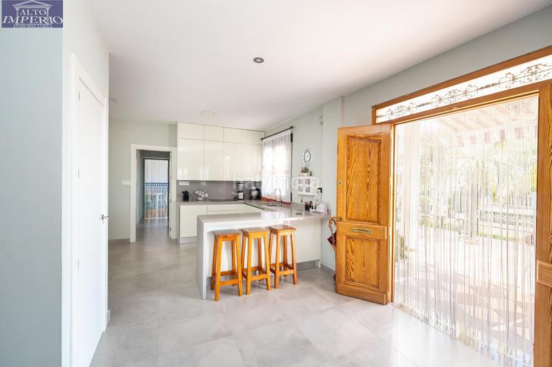 Foto f4ce5fc4-5b9f-4305-a991-06a7663f72eb. Casa espectacular casa independiente con piscina en Atarfe