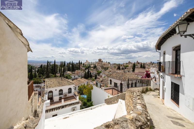 Foto 3bb88bb6-1888-44b4-a5ad-3de3e455c150. Casa  en venta albaicin vistas directas hacia la alhambra en Granada
