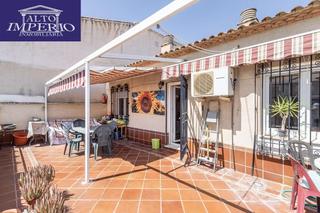 tico en Calle san juan de dios 35. Atico con gran terraza en pleno centro de granada