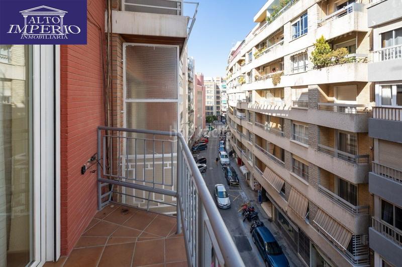 Foto 1d524df5-3fec-40bf-a768-9ed64bc34f6a. Piso fantástico piso en pleno centro , ideal para vivir o invertir. en Granada