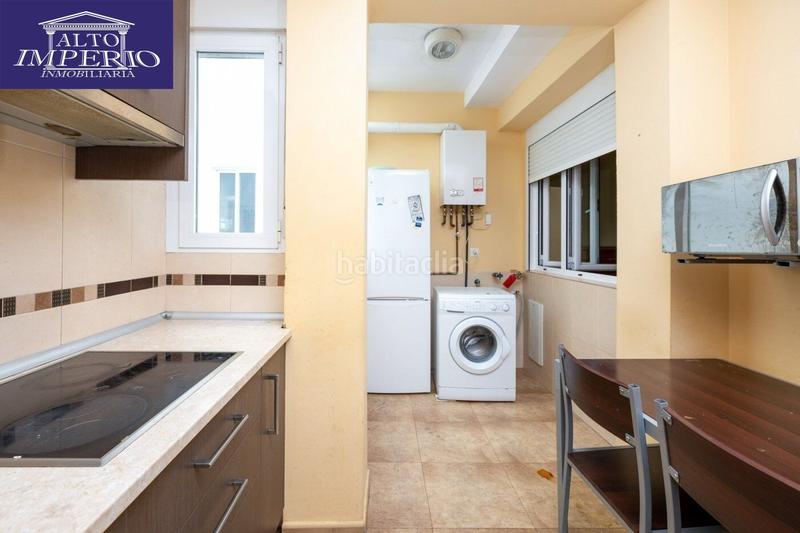 Foto 5d73fa54-84dd-4c29-b4d3-aa517a6491ab. Piso fantástico piso en pleno centro , ideal para vivir o invertir. en Granada