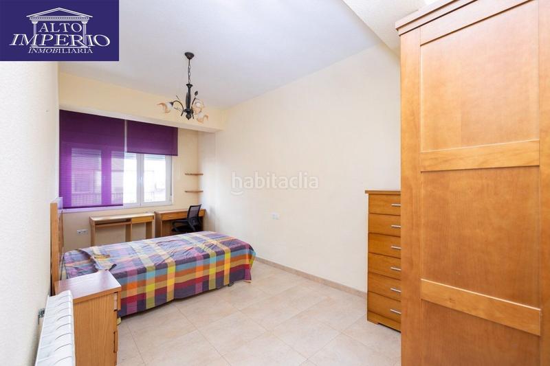 Foto abe4ee3e-e973-42c0-9cc2-f50610f7753d. Piso fantástico piso en pleno centro , ideal para vivir o invertir. en Granada