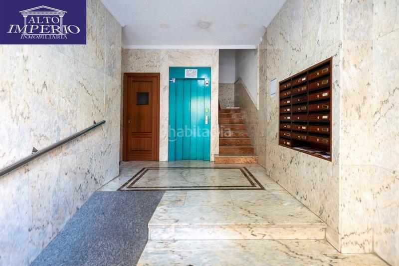 Foto af982f29-6369-4030-a95d-fa082ce48730. Piso fantástico piso en pleno centro , ideal para vivir o invertir. en Granada