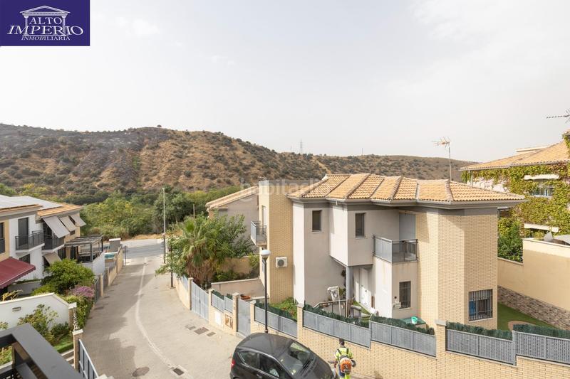 Foto 37528ab9-a29b-4e60-a897-afc8022453dc. Casa pareada vivienda unifamiliar con patio, jardín y todas las comodidades en Granada