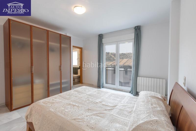 Foto 6d34ad88-0f99-455c-8173-cb949b7e5df7. Casa pareada vivienda unifamiliar con patio, jardín y todas las comodidades en Granada