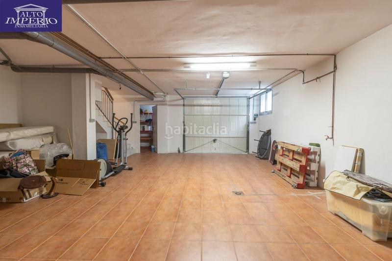Foto 6d72999f-c78c-4e95-8471-d2e544c617eb. Casa pareada vivienda unifamiliar con patio, jardín y todas las comodidades en Granada