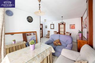 Appartement à Fígares. Oportunidad única en el corazón de la ciudad