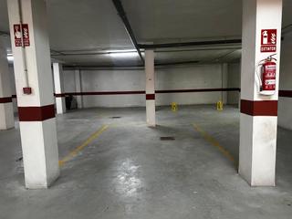 Alquiler Parking coche en Aljomahima - Ermita. Plaza de garaje vigilada en las gabias a buen precio