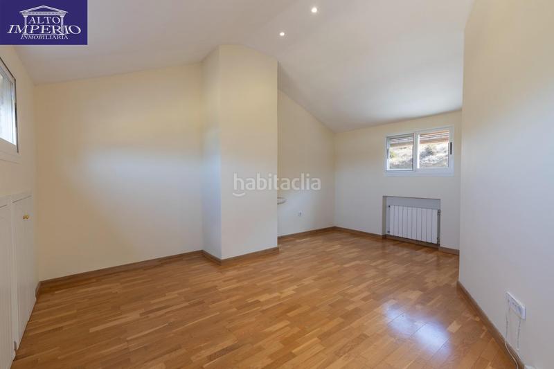 Foto 0e251191-f7e6-4bac-a86e-283185a14740. Casa adosada camino de caicena en Camino de los Neveros - Serrallo Granada