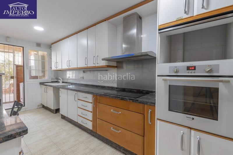 Foto 61782b08-f0b8-4fbd-9d95-56d1d0b8e0a5. Casa adosada camino de caicena en Camino de los Neveros - Serrallo Granada