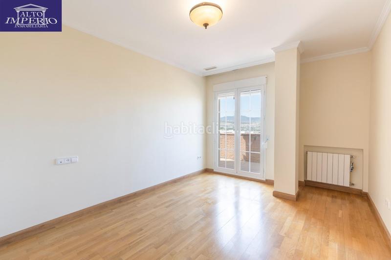 Foto 73d4d75a-b9ac-42ad-80e9-ab77ef330d94. Casa adosada camino de caicena en Camino de los Neveros - Serrallo Granada