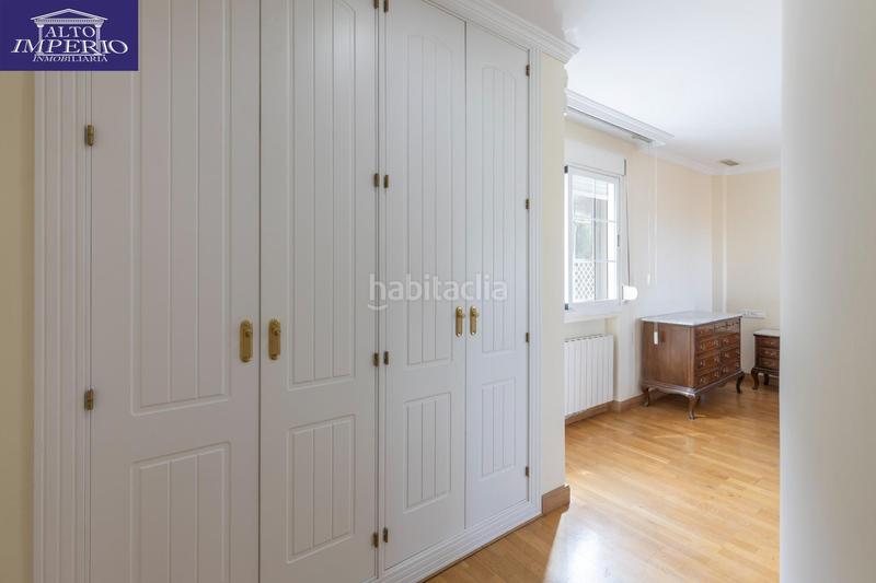 Foto 7723f602-f056-44d5-917b-e6d90c81609e. Casa adosada camino de caicena en Camino de los Neveros - Serrallo Granada