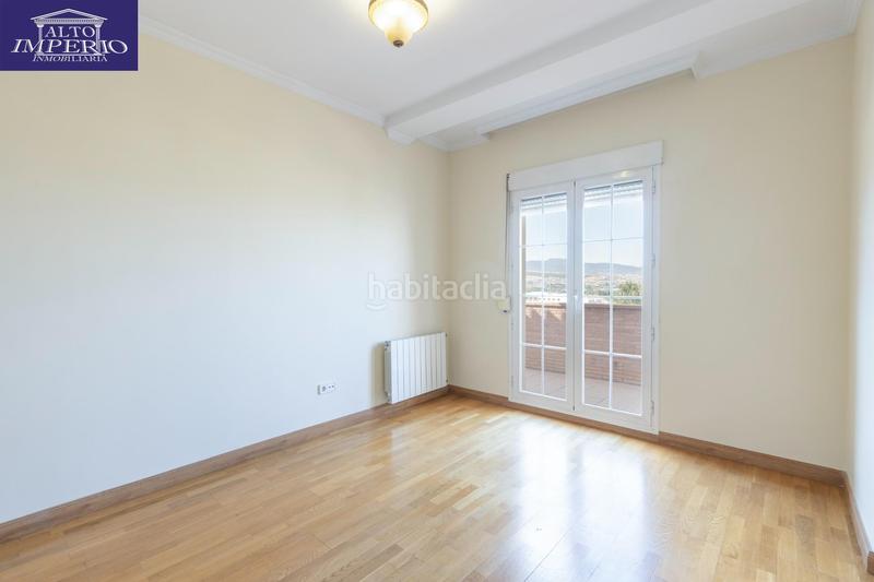 Foto 8004cba8-4137-44cc-8a18-e23fc8f520ab. Casa adosada camino de caicena en Camino de los Neveros - Serrallo Granada