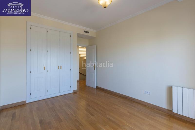 Foto bf283047-5b48-4f48-890b-751c9d9e3d8e. Casa adosada camino de caicena en Camino de los Neveros - Serrallo Granada