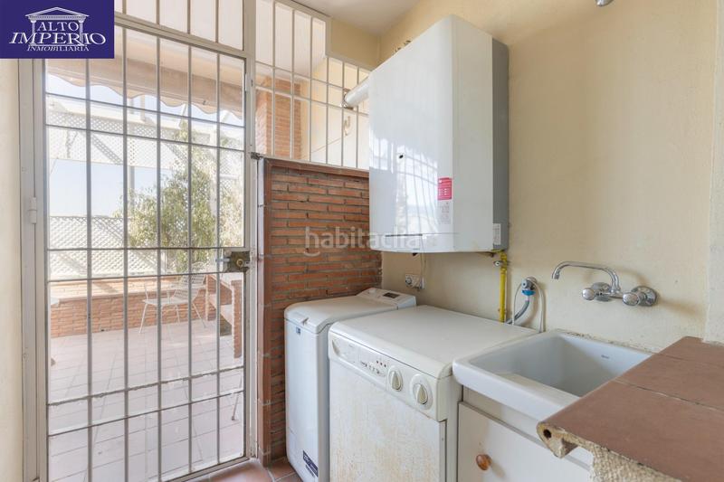 Foto d797890c-105b-499b-b443-5125e4174e30. Casa adosada camino de caicena en Camino de los Neveros - Serrallo Granada