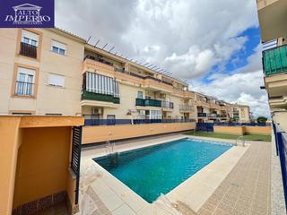 Location Appartement à Residencial Triana - Barrio Alto. Piso de 3 dormitorios con piscina y garaje listo para entrar!