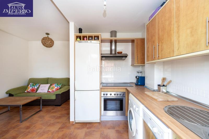 Foto 45c364be-43d0-4638-9595-9ad31d897f36. Piccolo appartamento in calle rector jose vida soria 10 in Motril