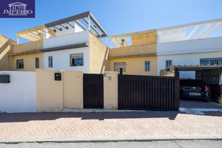 Casa adosada en San Francisco - El Chorrillo. Gran oportunidad en las gabias, vivienda unifamiliar  lista para