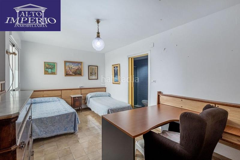 Foto c98aa653-4d0b-4d5f-aa8c-29e8d29e0c8b. Zweistöckige wohnung mit heizung in Camino de Ronda Granada