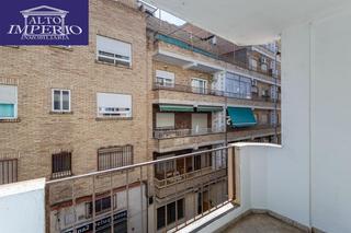 Appartement à Calle el guerra 10. Piso con mucha luz y gran potencial en calle el guerra. segunda